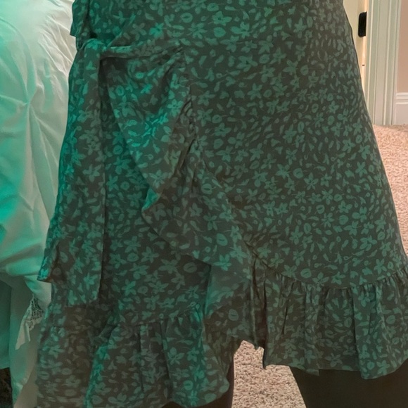 Pink Floral Skirt 🌸 - Picture 2 of 8